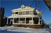 609 E 4TH ST, a Queen Anne house, built in Superior, Wisconsin in 1898.