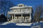 811 E 4TH ST, a American Foursquare house, built in Superior, Wisconsin in 1914.