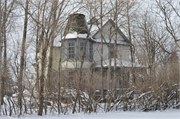 1930 E 4TH ST, a Queen Anne house, built in Superior, Wisconsin in 1856.