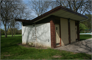 MEAUX PARK - LINCOLN CREEK PARKWAY, a Contemporary bath house/restroom facility, built in Milwaukee, Wisconsin in 1971.